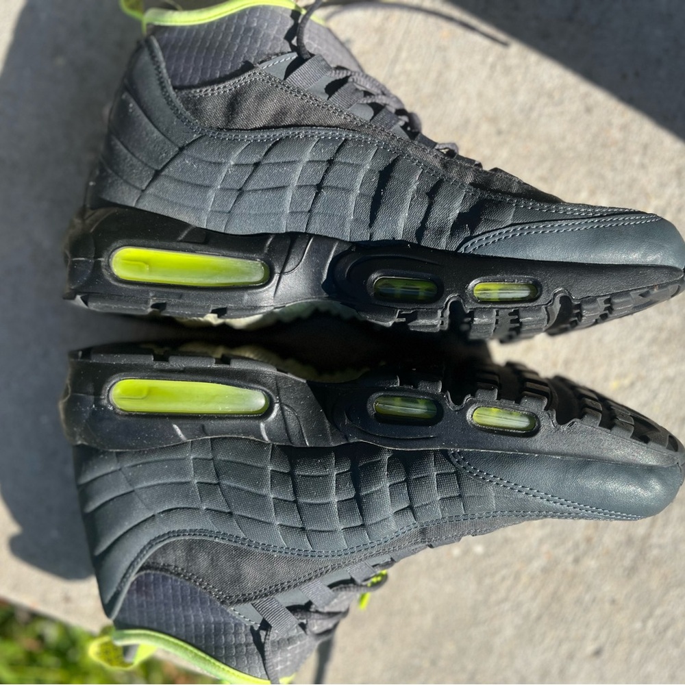Nike Black and Neon Green Sneakers - Picture 8 of 9